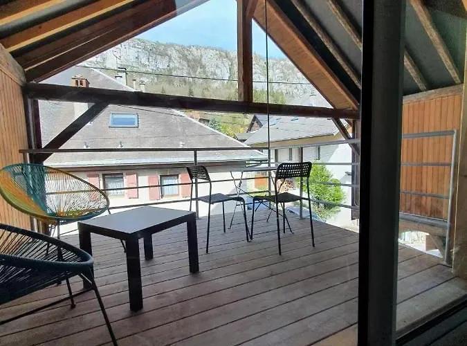 La Maison Du *